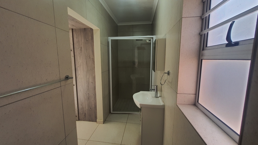 5 Bedroom Property for Sale in Beacon Bay North Eastern Cape